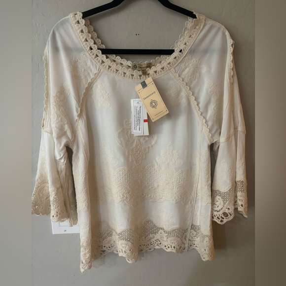 NWT Democracy Women’s Top Cream Embroidered Lace Cold Shoulder Bell Sleeve XS - Picture 1 of 12